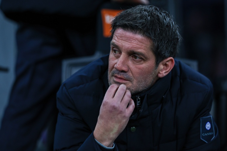 欢迎球员明天回到家乡，从上海海港转会加盟武汉三镇足球俱乐部